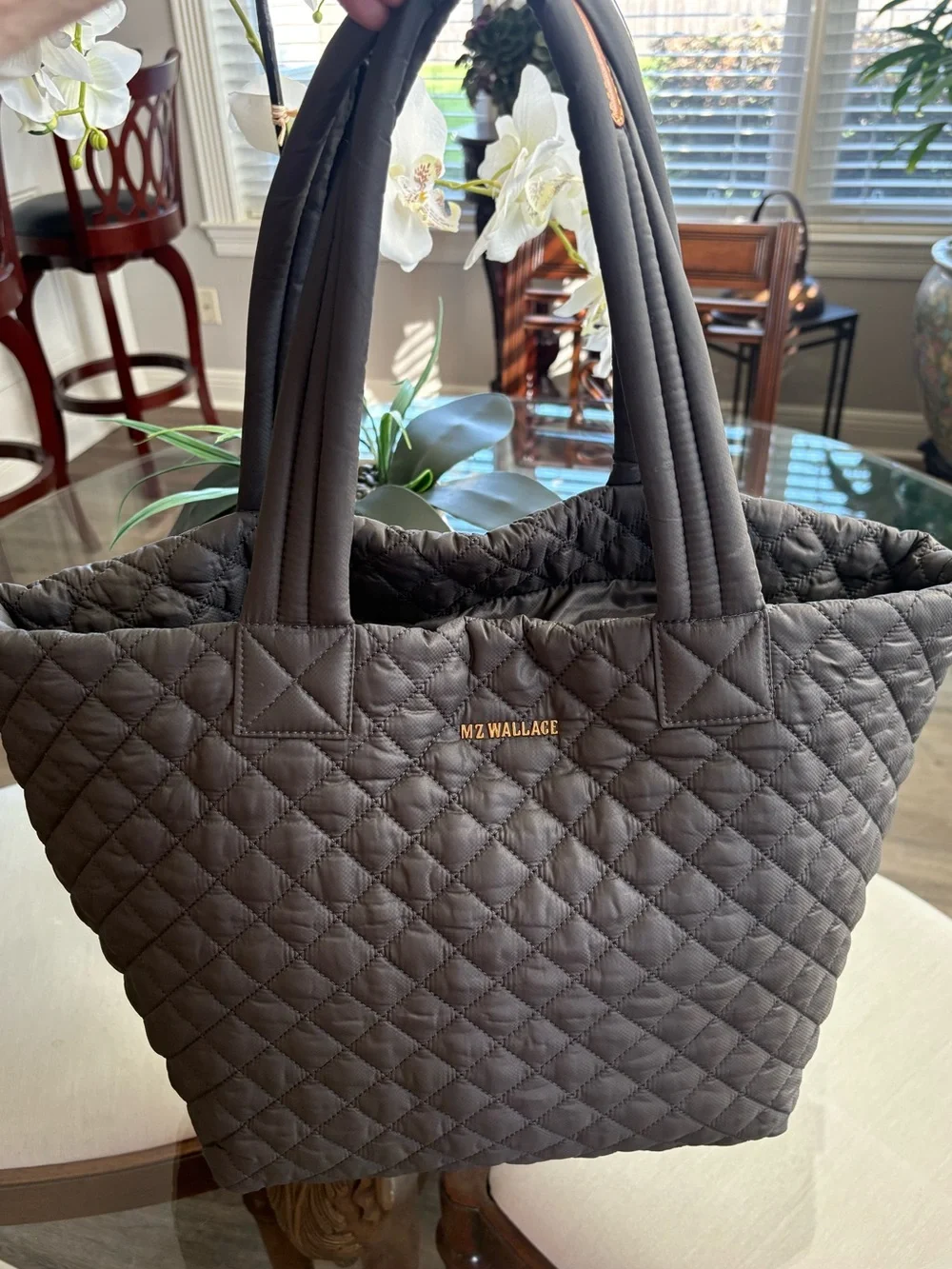 🩶🩶MZ WALLACE METRO QUILTED CHARCOAL GREY NYLON TOTE!🩶🩶